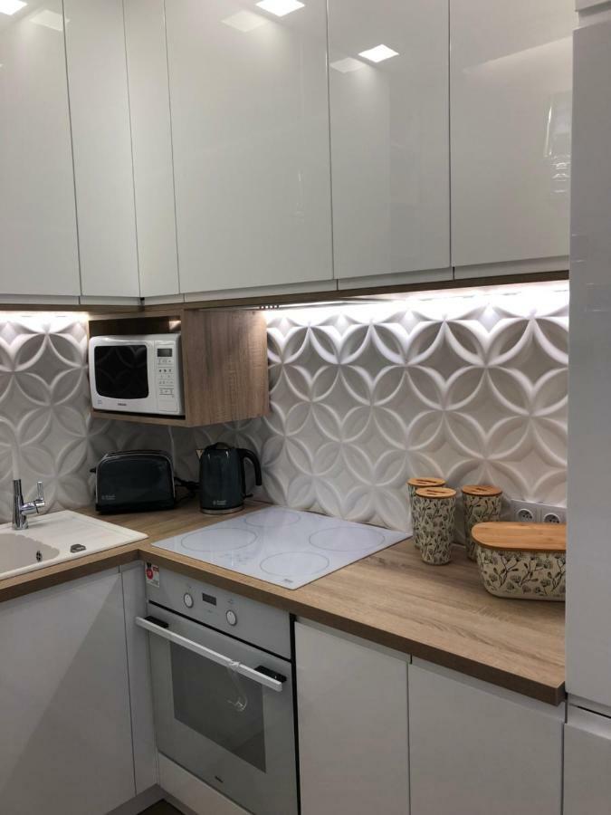 Family & Business Elegant Apartments Ul Warszawska - 2 Bedroom, Balcony, Parking Kielce Esterno foto